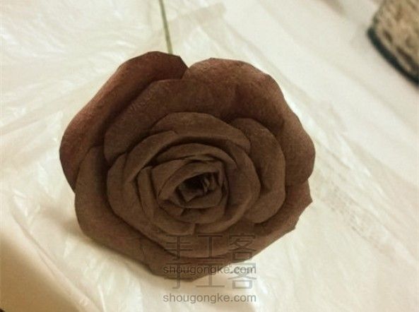 用皱纹纸折复古玫瑰