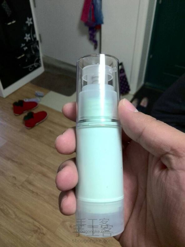 一款绝水,隔尘,隔离紫外线的绿色隔离霜