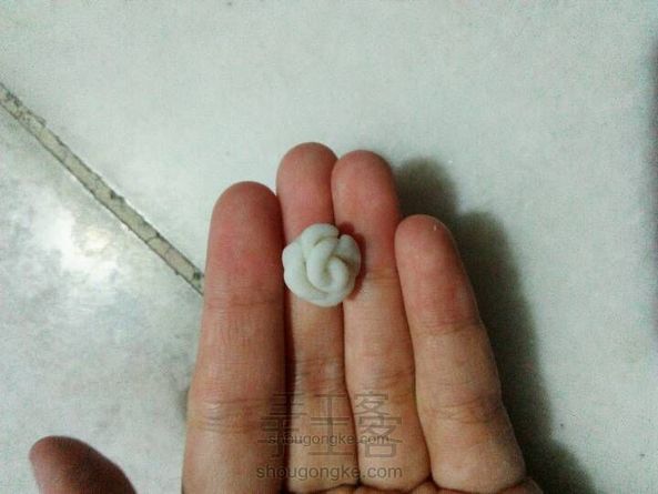 最简单的方法做一个粘土花?