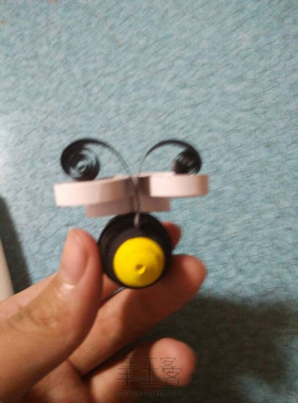 衍纸教程:小蜜蜂