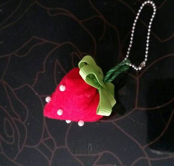 小草莓挂饰