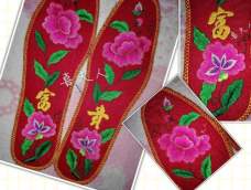 年底了，给家人做双绣花鞋垫