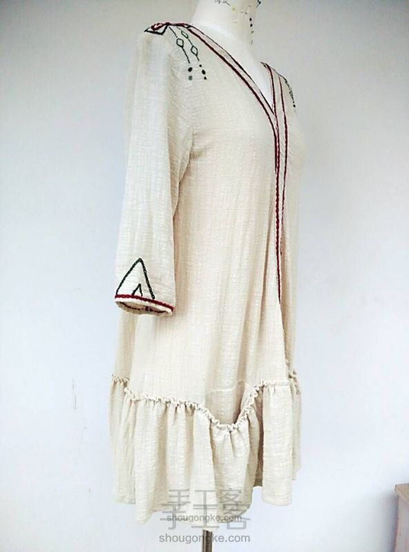 棉麻面料与刺绣结合的服装制作
