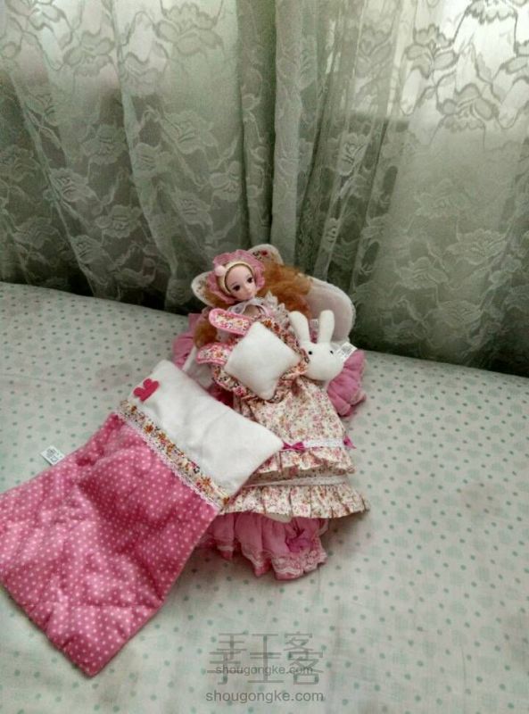 可儿娃娃，可爱连衣裙。