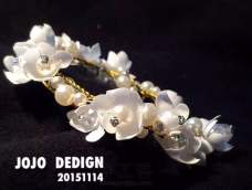 铃兰是入门级别的基础烫花，配合珍珠和水晶，稍加创意就能做出美美的饰品！