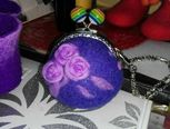 简单做紫色小花零钱包，不用麻烦网布包羊毛