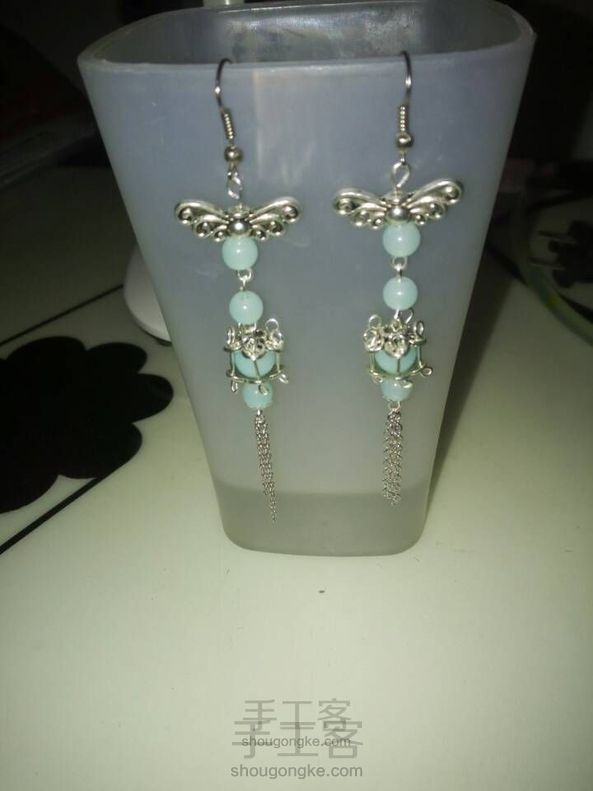 漂亮的玉灯笼耳环