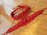 斜卷结玛瑙红绳手链