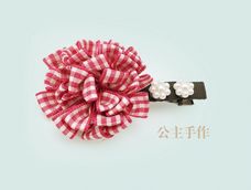 【公主手作】简约森系丝带花朵发饰，

教你纯手工打造可爱复古、又漂亮的丝带发夹，满满森系风。
教程很简单，学习的客客可以进主页查看哦~