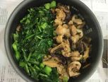 电饭煲菜谱~香菇滑鸡饭