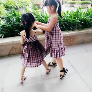 吊带格子女童裙两款