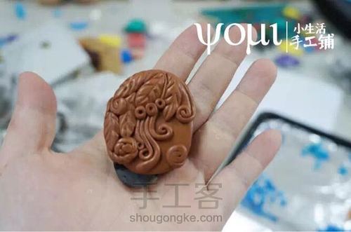 复古拉长石粘土吊坠 第23步