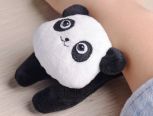 萌哒哒的熊猫手枕~~身在成都，怎么会不热爱熊猫