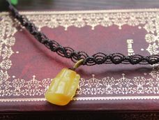 配蜜蜡小竹节，做锁骨项圈蛮搭的