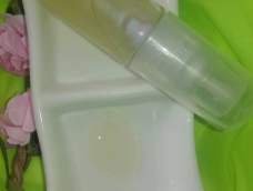 免洗洗手液在对于水源不方便的情况下，还是挺有用的，虽然去污能力不强，但是杀菌效果很好