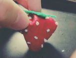 草莓不织布简单版
