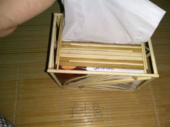 用筷子做的面巾纸盒／储物盒