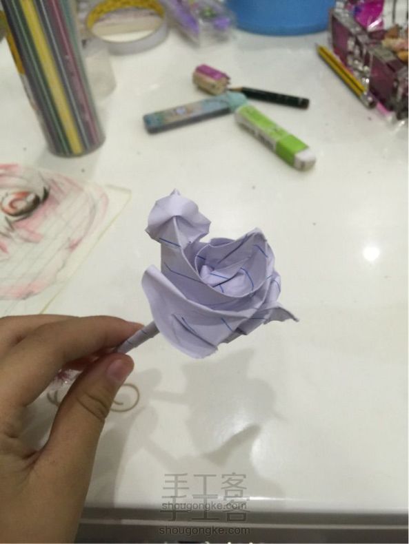纸玫瑰的折法（最后一步有点难，作者用了好久才学会）