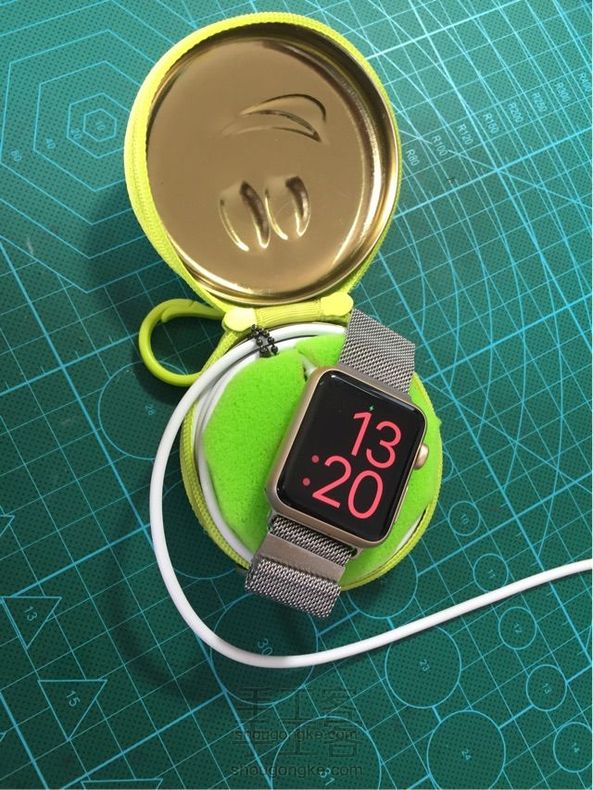 Apple watch 充电线收纳盒