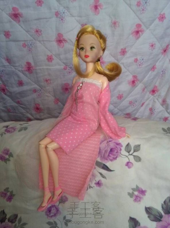 复古的娃娃睡衣。