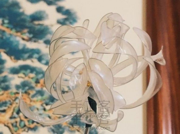 其实是莲花,但是像菊花的造花液发簪