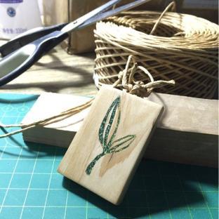 建筑废木料的春天