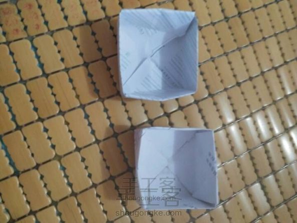 超简单的折纸盒子方法，可以用来放小首饰哦，赶快学起来吧