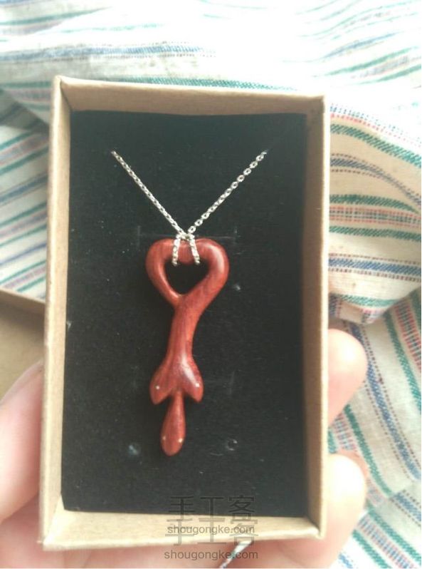 蜕变重生蛇形吊坠