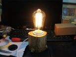 做一盏温暖的复古木制台灯！