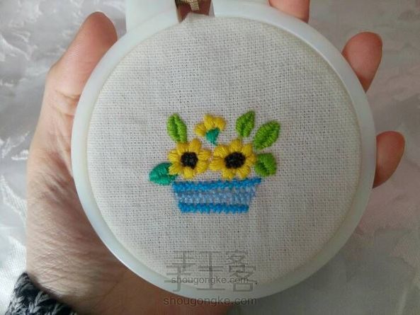 周末绣点小花~
