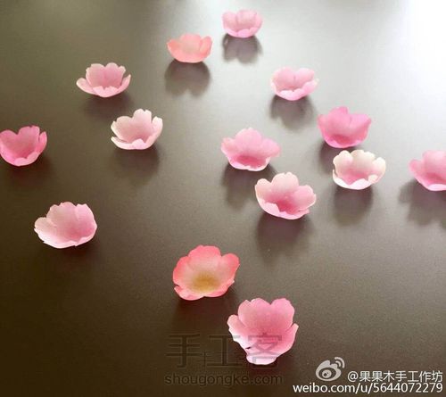 浪漫粉系樱花 第3步