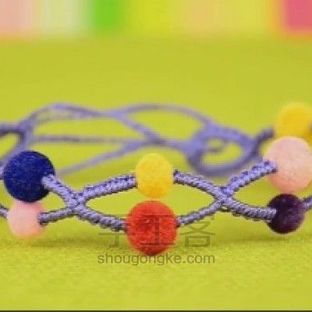 漂亮七彩珠手链串珠编织教程