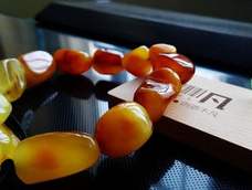 琥珀打孔过程分享 琥珀打孔过程分享