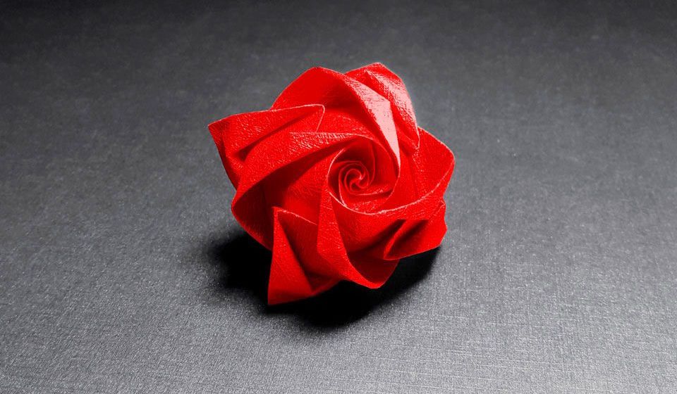 折纸教程：教你折出干净利落的卷心玫瑰