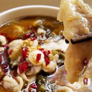 这样做酸菜鱼提升一个档次！家常味的酸菜鱼升级版