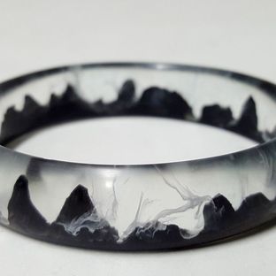 手镯//把山和河戴在手上