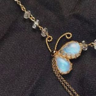 月光石蝴蝶项链