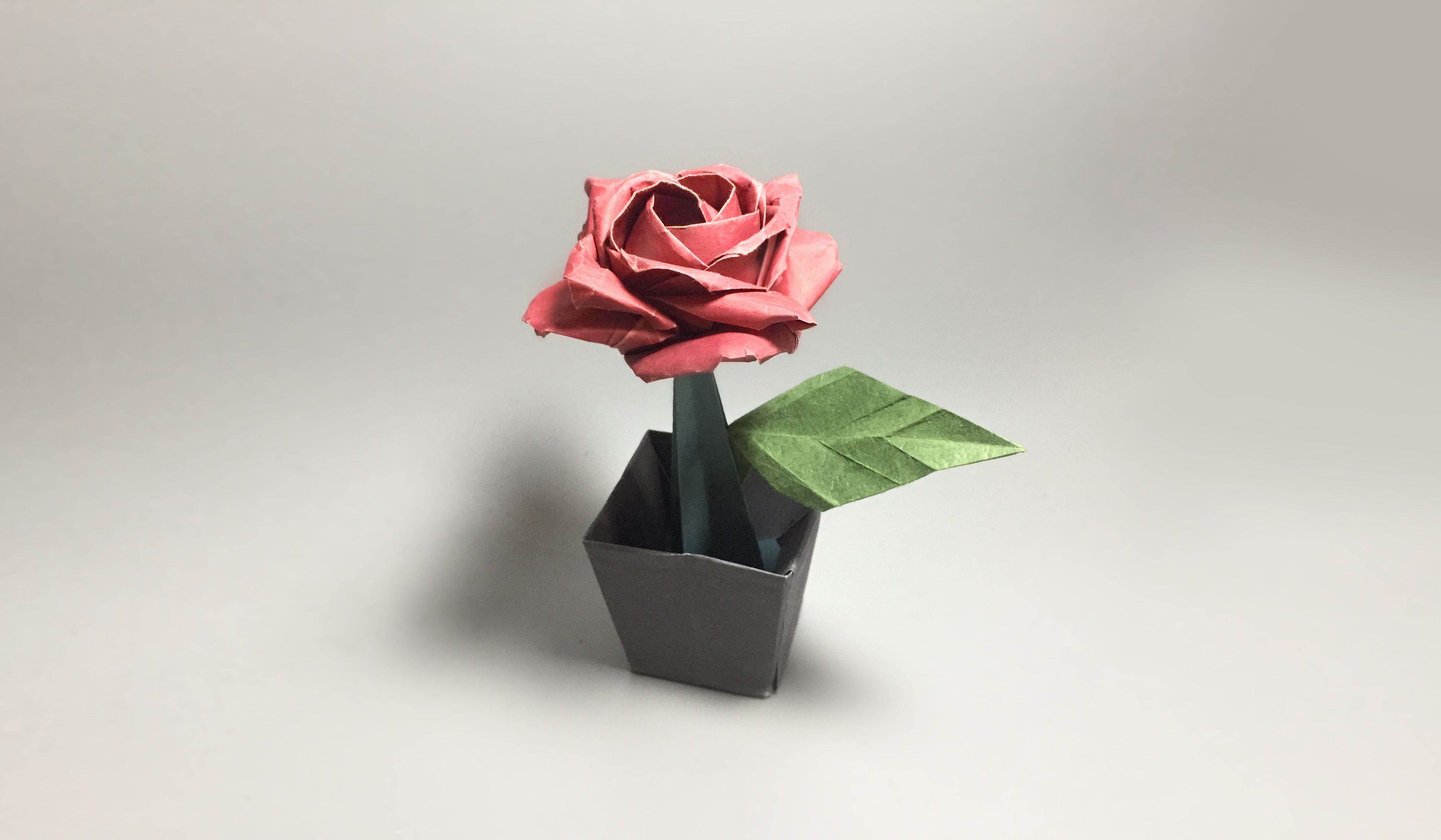 小花盆折纸教程，简单有趣，插朵玫瑰最好看！DIY创意手工制作