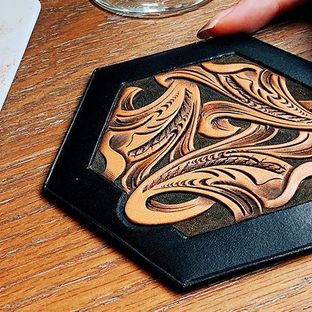 初级皮雕唐草古修饰叶杯垫制作教程