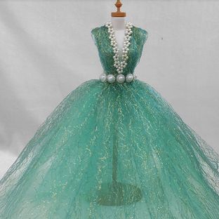 手工制作小人台婚纱小礼服