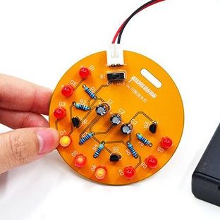 极客爸爸互动电子制作焊接实训套件——06 闪烁流水灯