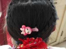 哈哈，给小孩子编的，第一次上手，不太形象，勉强过过眼吧