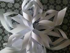 终于做好了，哈哈哈，就是。。。。。。是白色的