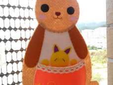 袋鼠妈妈袋鼠妈妈有个袋袋,袋袋就是为了保护乖乖~