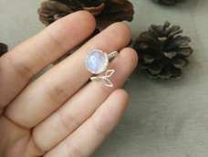 忍不住来得瑟，【月芽】