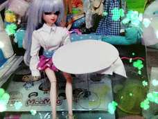 做了个娃娃的桌子，卡哇伊