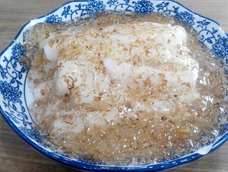 山谷山谷,今天在味到西安吃的桂花山药,可是为什么系酸甜哒喵,不应该系纯甜的喵?