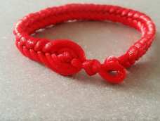 陆贞传奇中的中国结红绳手链。。。