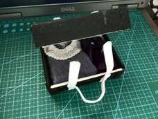 麻麻:素素啊,快来搬你的行李箱
素素:麻麻这里面是什么!好重
麻麻(๑°3°๑)呃,就两件衣服啊
素素:累死宝宝了,歇会
娃用行李箱,可打开放东西哦,教程已发