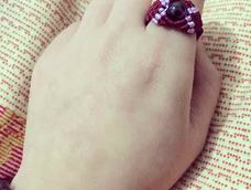 手链正好长点，就卸下一颗编了💍，看着不错😁